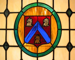crest2lionsSmWebview.jpg